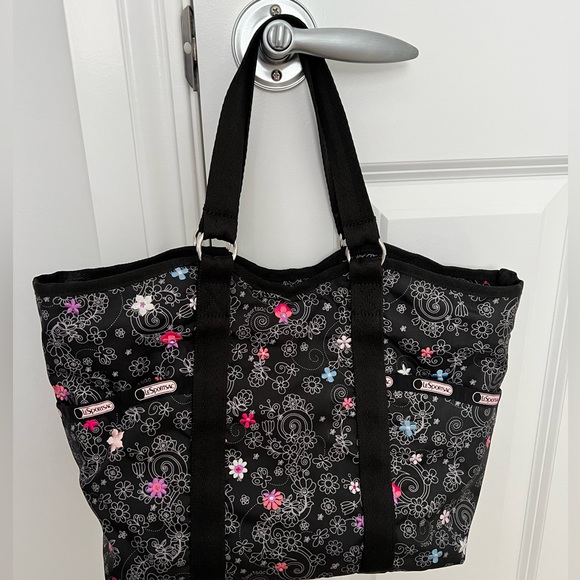 LeSportsac Flower Shoulder Bag - Picture 2 of 5